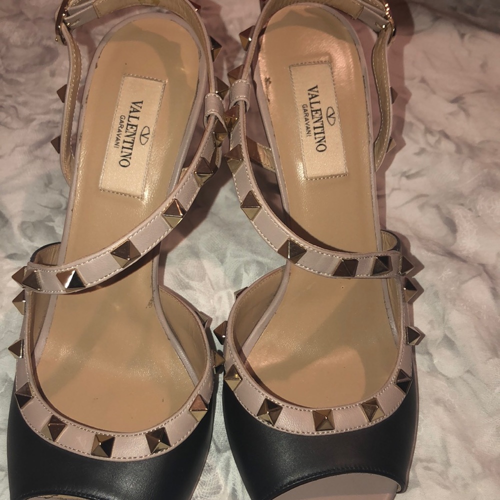 Valentino Garavani rockstud suede sandals